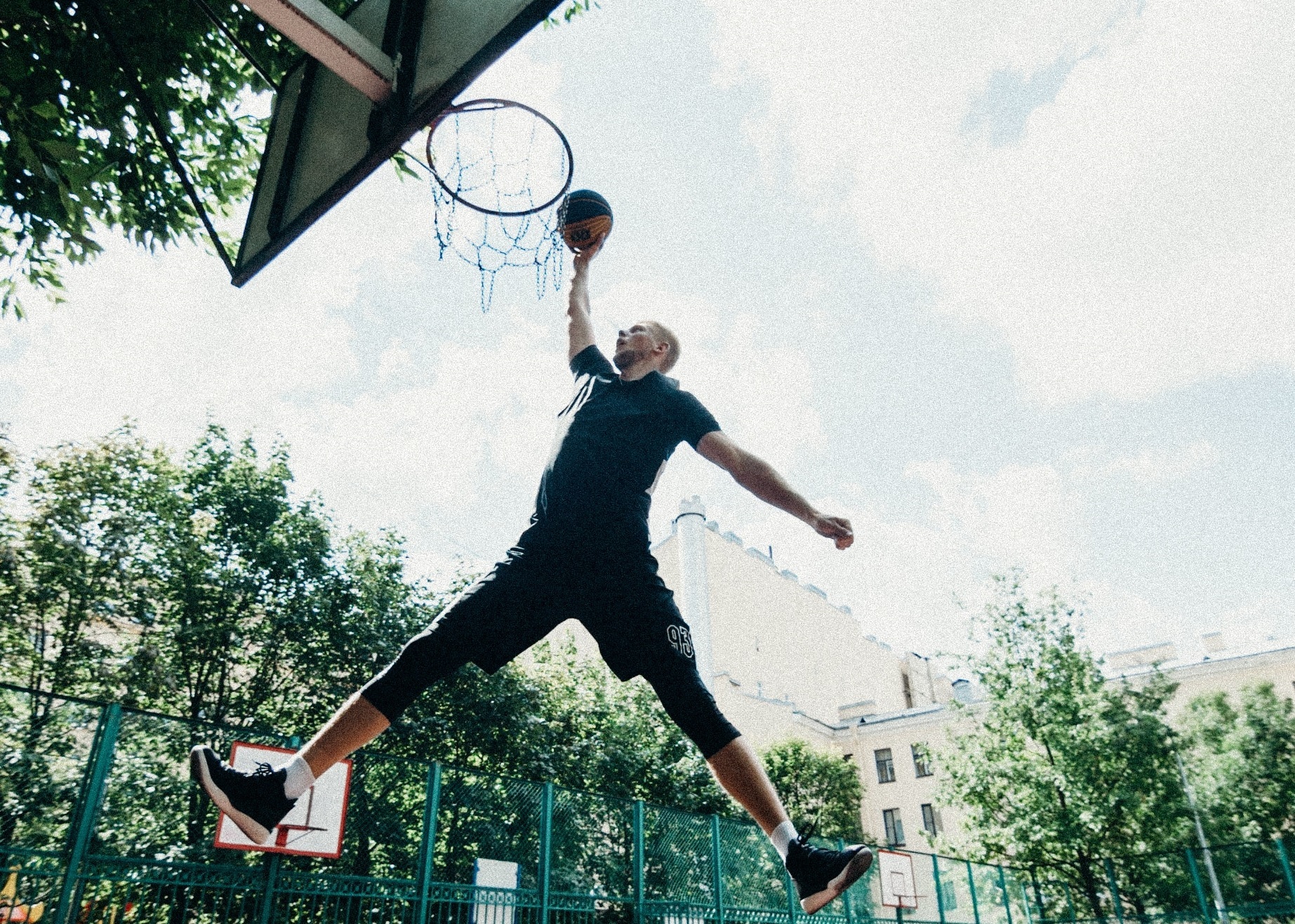 籃球,垂直律動,按摩椅,律動椅,按摩,律動,心血管,健康,養身,保健,紓壓,運動,肥胖,失眠,睡眠,睡覺,消化不良,腸胃消化