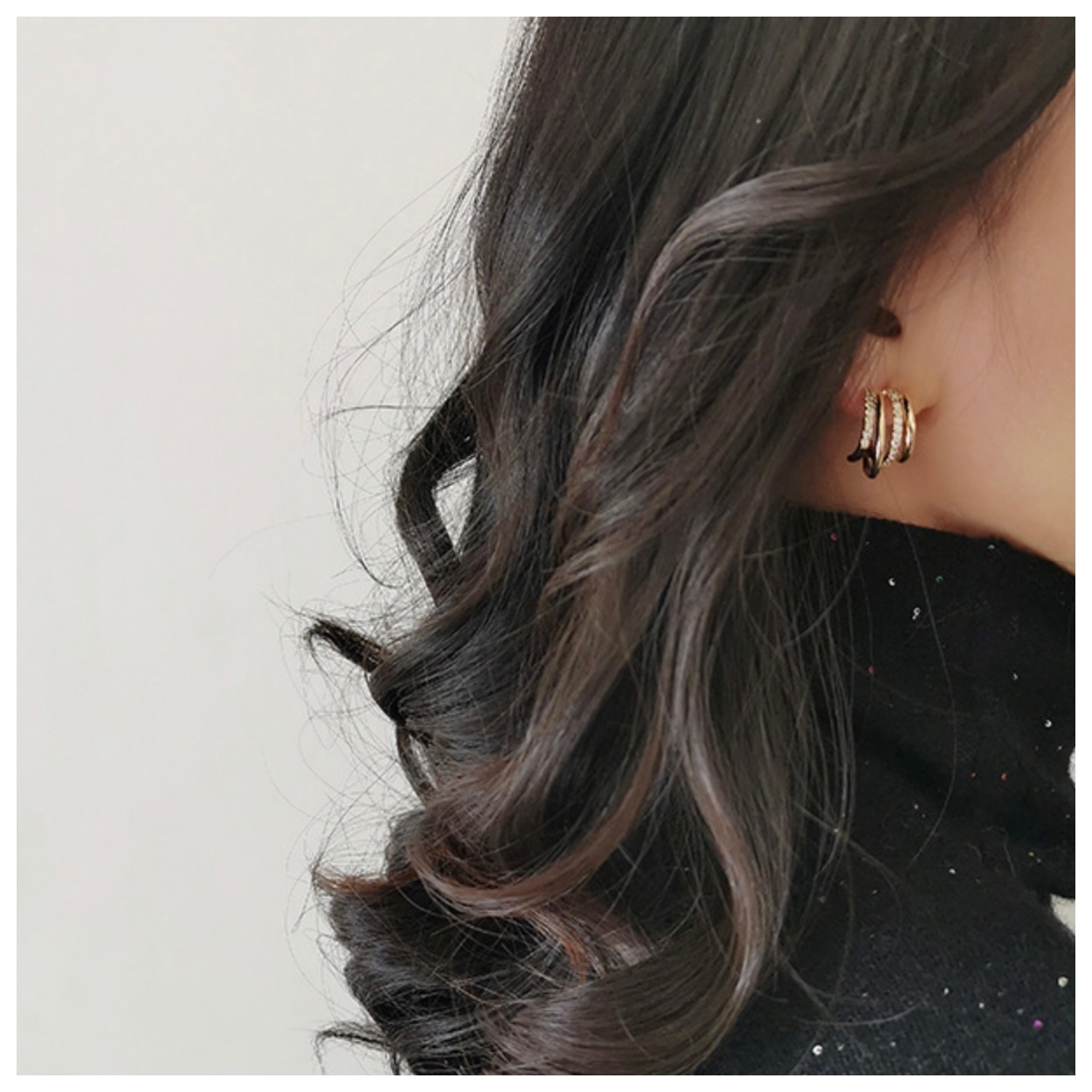 肆玥xAllure氣質 C字型 造型 鑽石 金色耳環