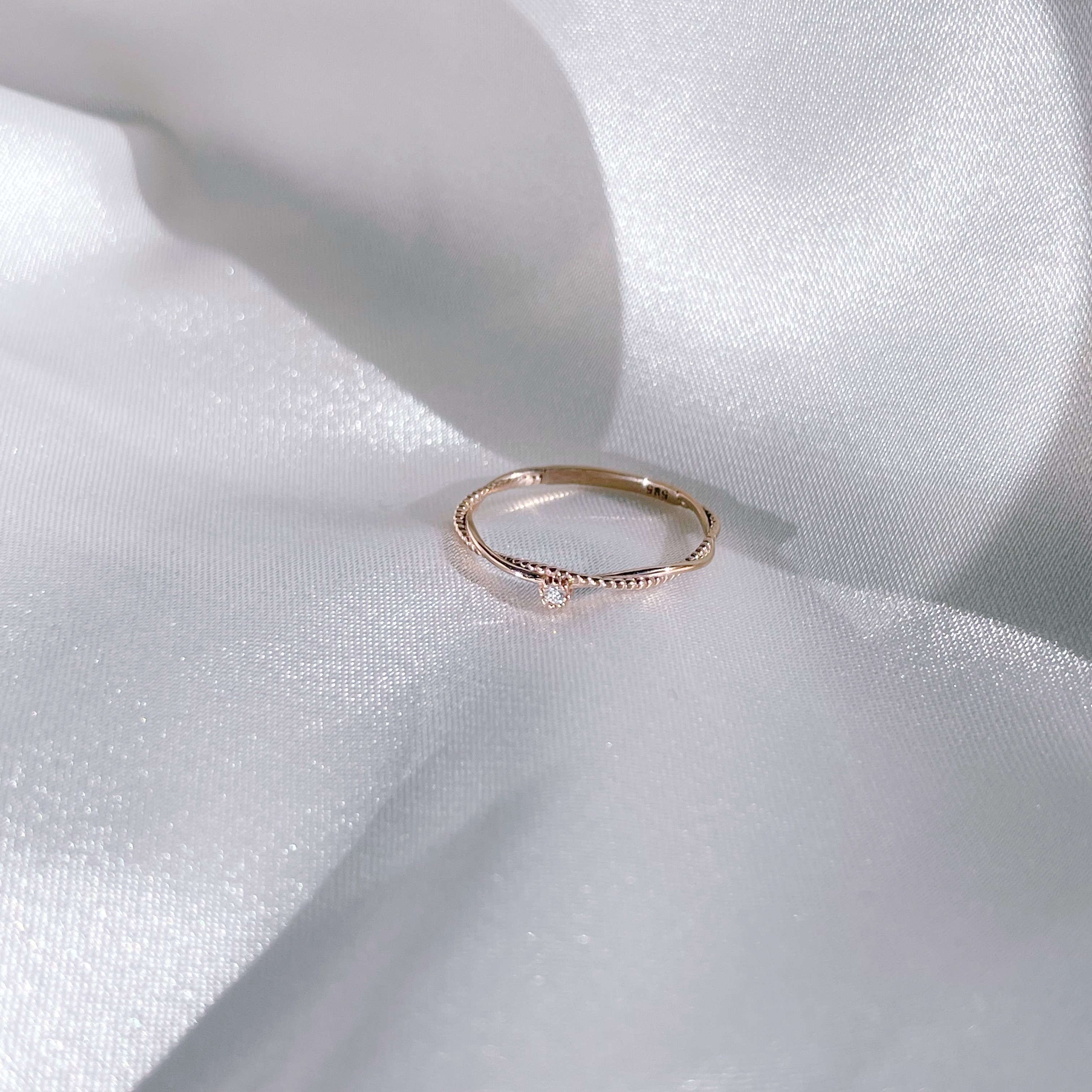 14K纏繞麻花單顆真鑽戒指