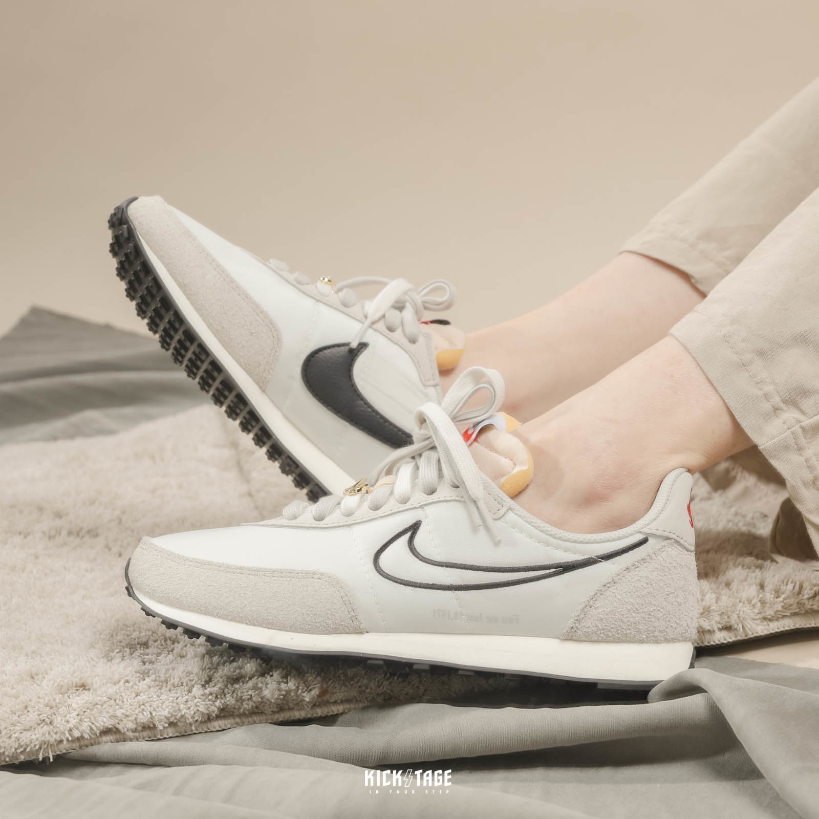 男女鞋NIKE WAFFLE TRAINER 2 奶茶沙色手稿火星手繪金扣【DH4390-100