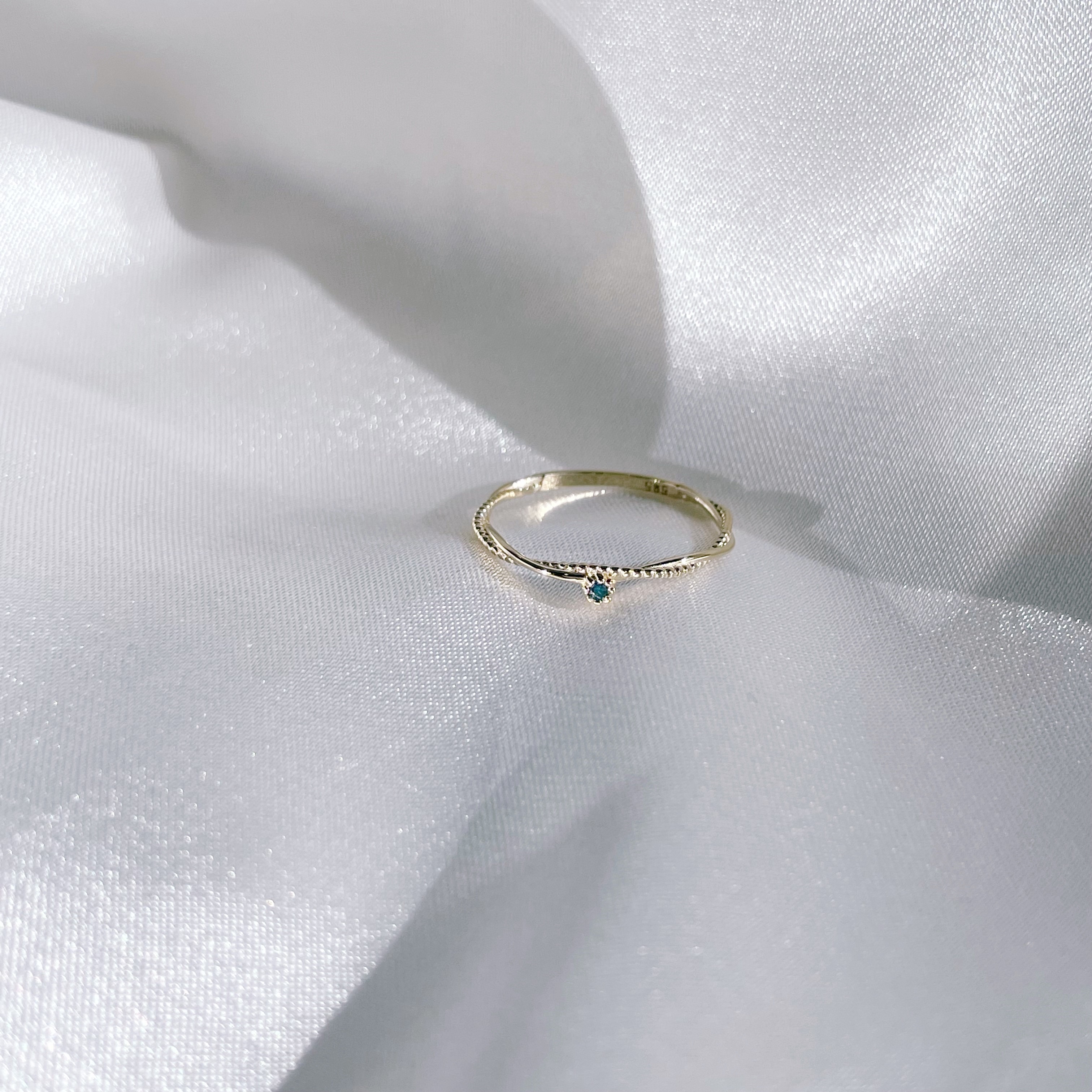 14K纏繞麻花單顆藍鑽戒指