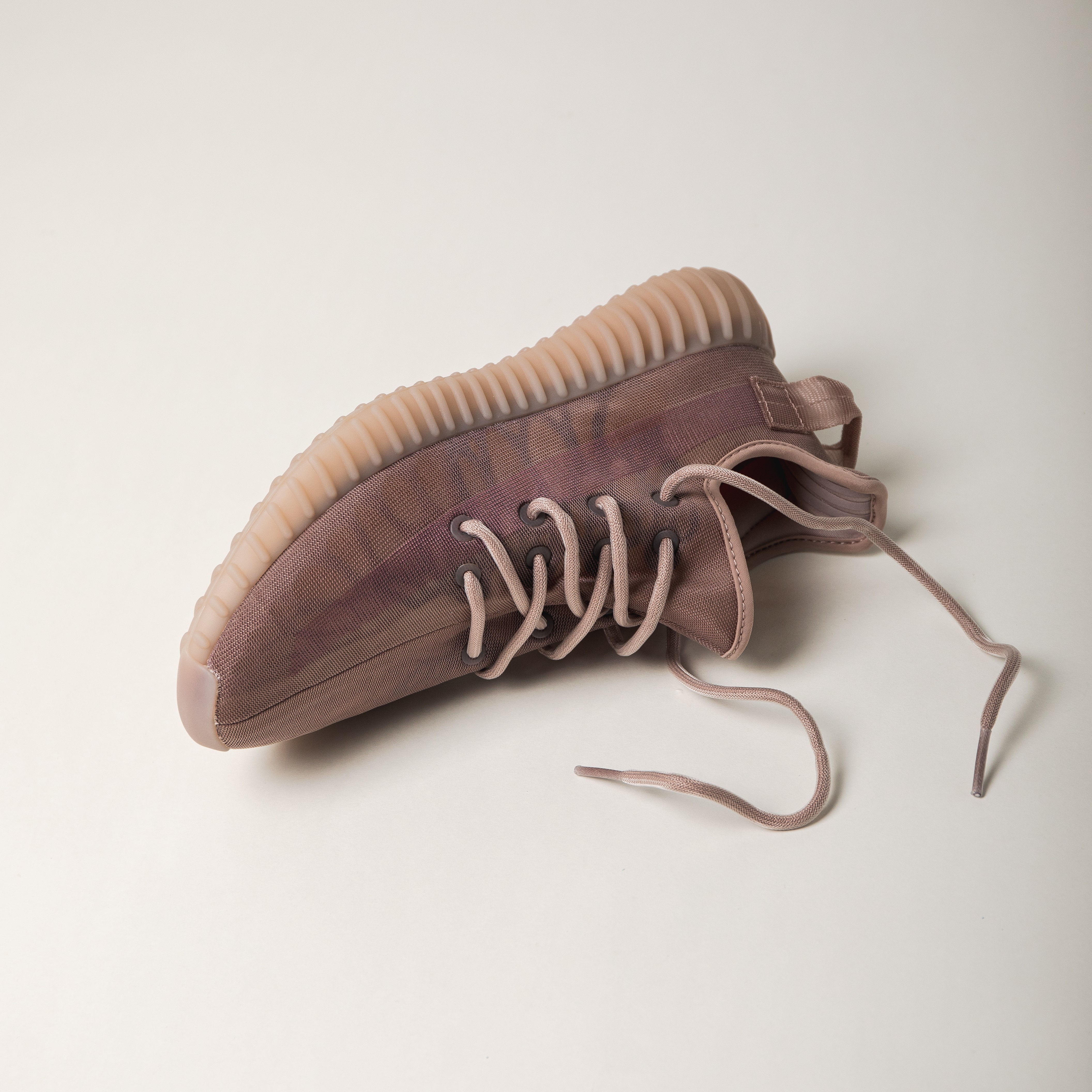 [現貨] Yeezy Boost 350 v2 "Mono Mist" GW2871