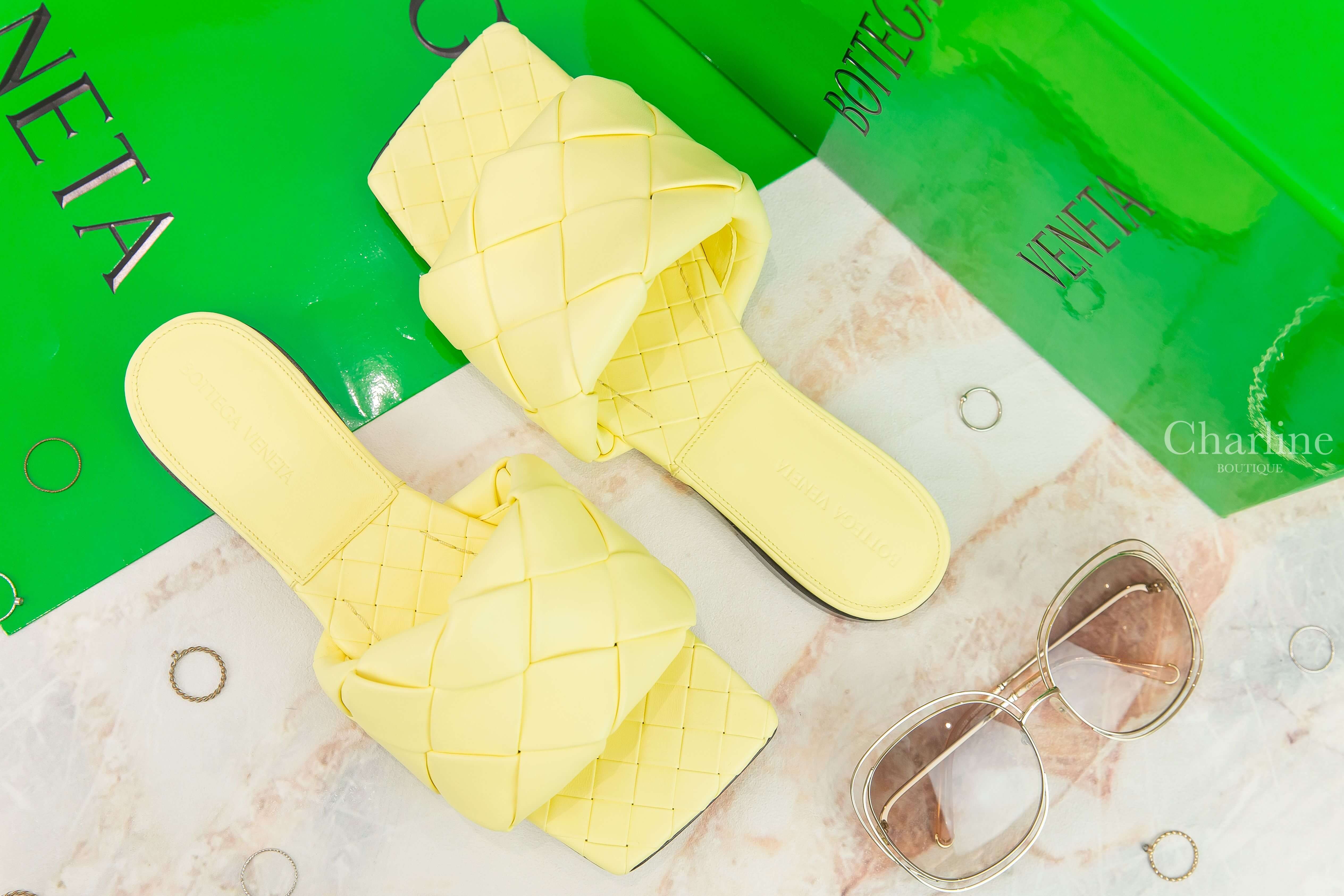 Bottega Veneta Lido 檸檬黃方格小羊皮平底拖鞋-Charline Boutique 精品代購
