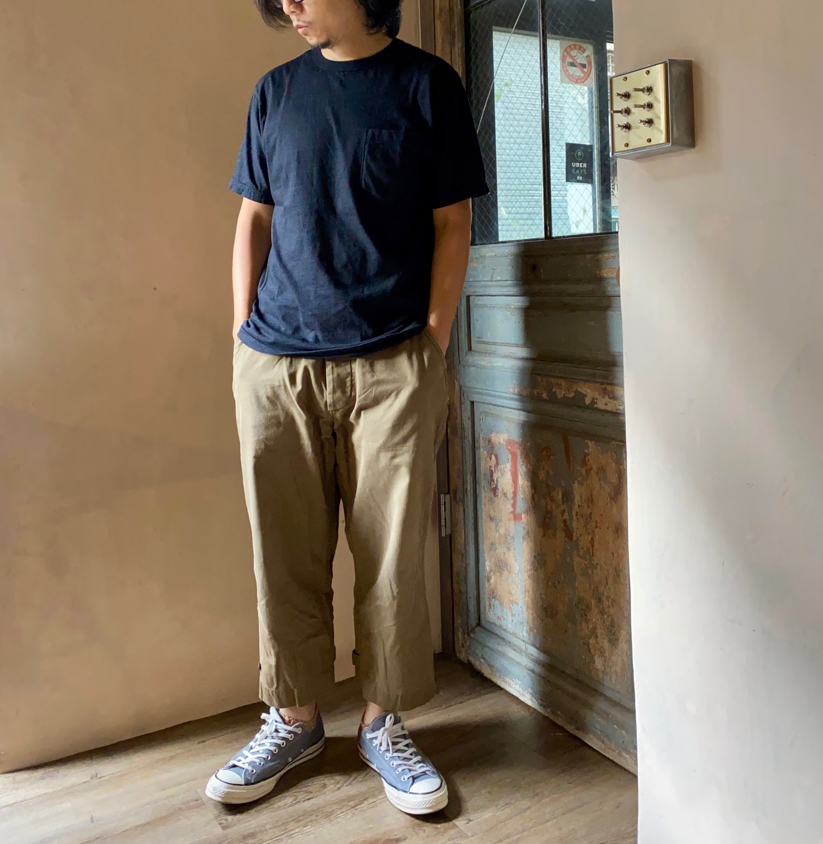 Whitesville 口袋素Tee 黑色款