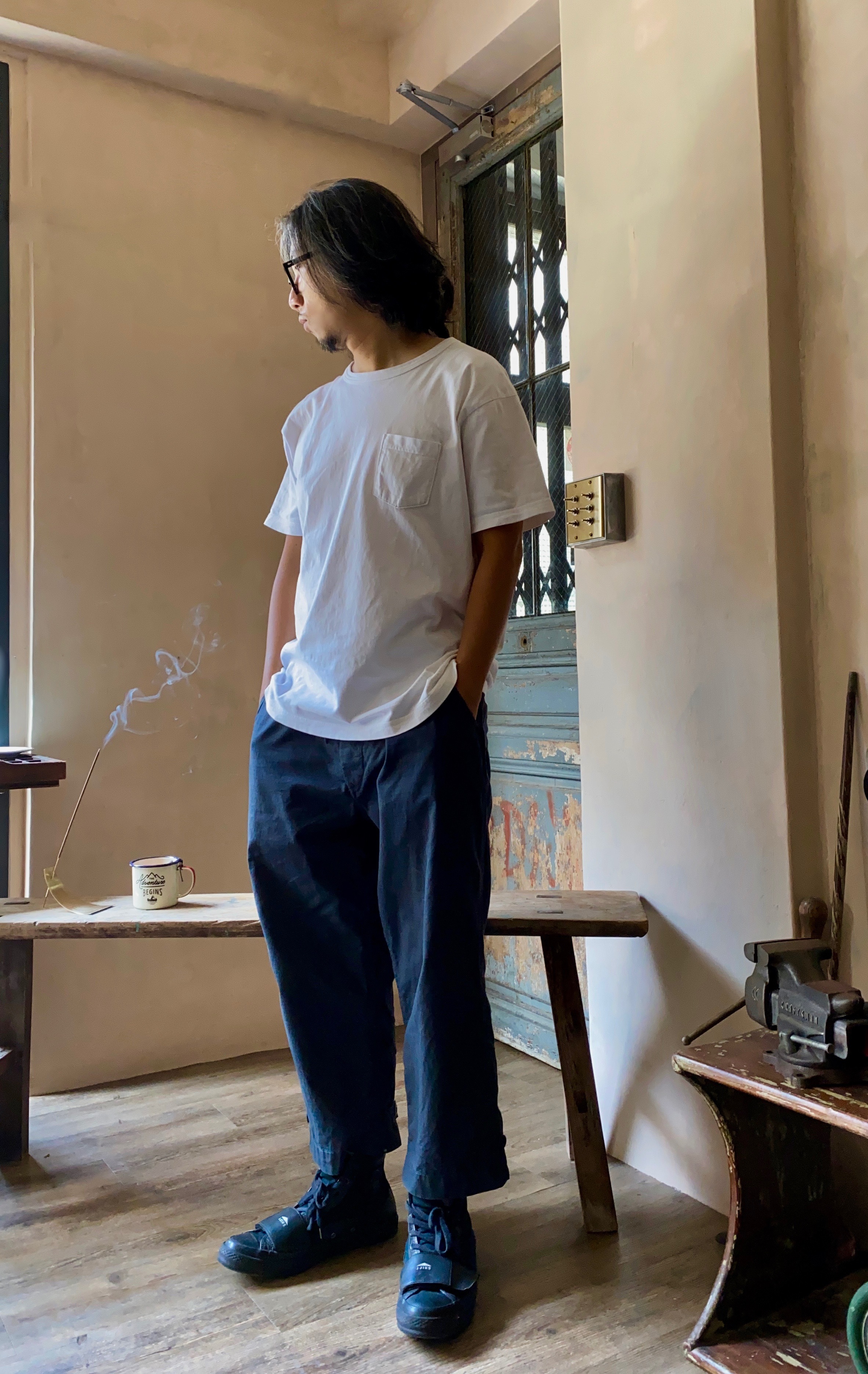 Whitesville 口袋素Tee白色款