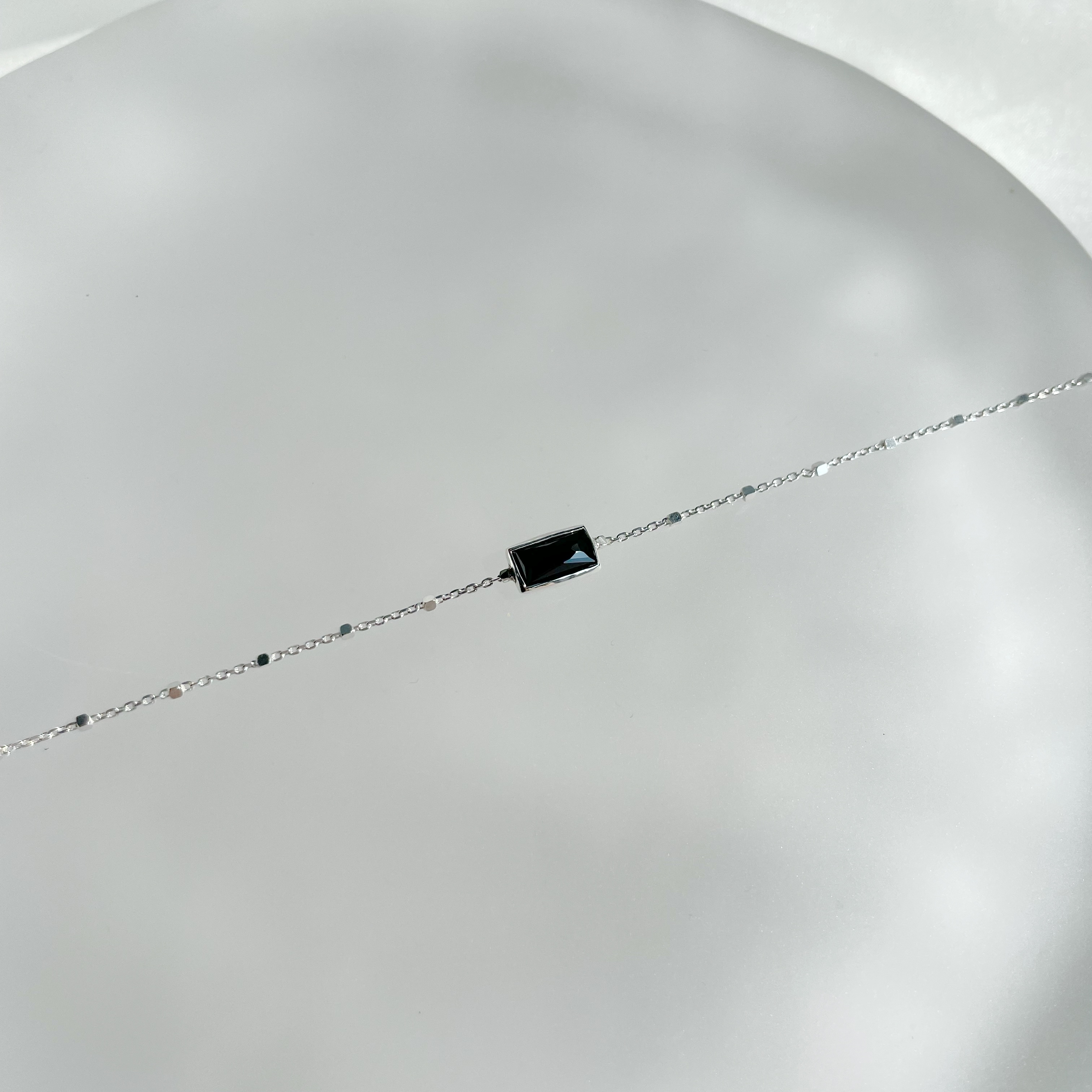 簡約個性長方黑尖晶方塊手鏈