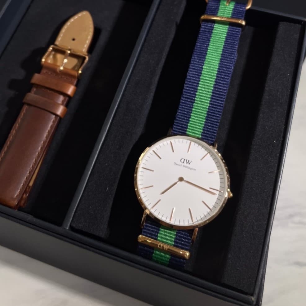 【DW Daniel Wellington】精美禮盒套組 DW00500006(綠藍帆布帶)/ DW00500127(藍白紅帆布帶) 40mm 現代鐘錶