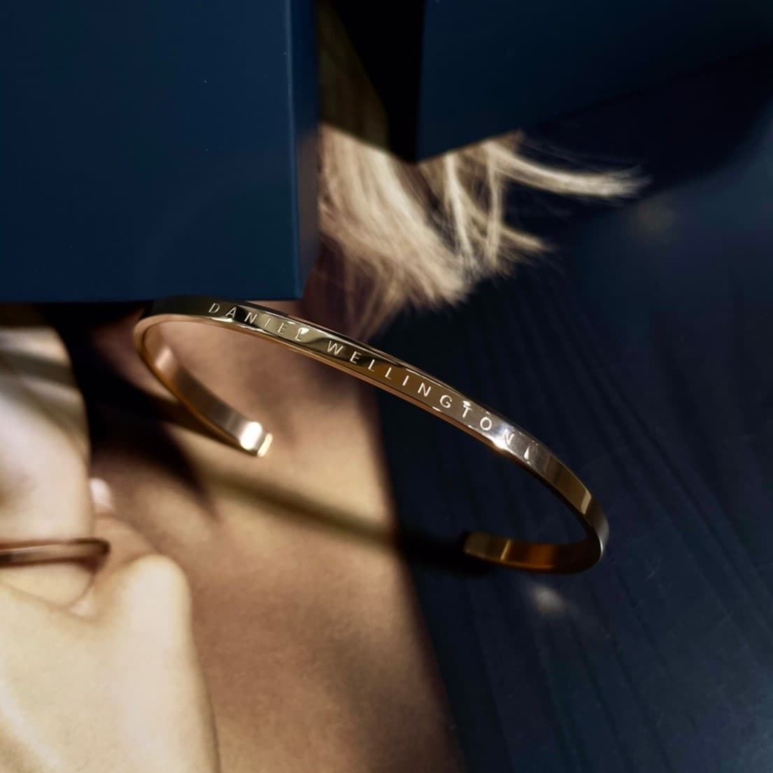 【DW Daniel Wellington】經典情侶手環 DW00400001(玫L)/ DW00400002(銀L)/ DW00400003(玫S)/ DW00400004(銀S) 現代鐘錶