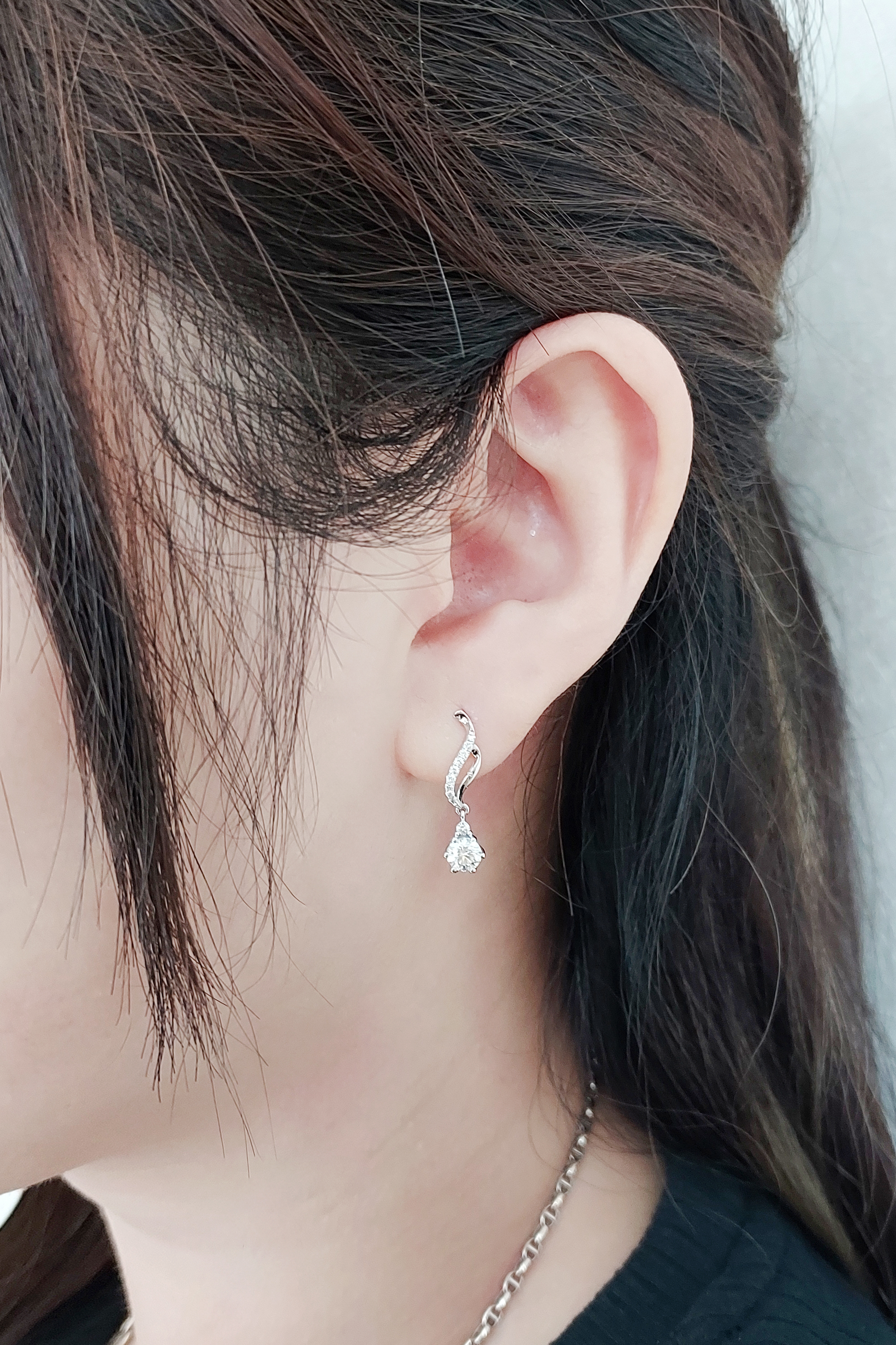 18K白金GIA天然鑽石耳環