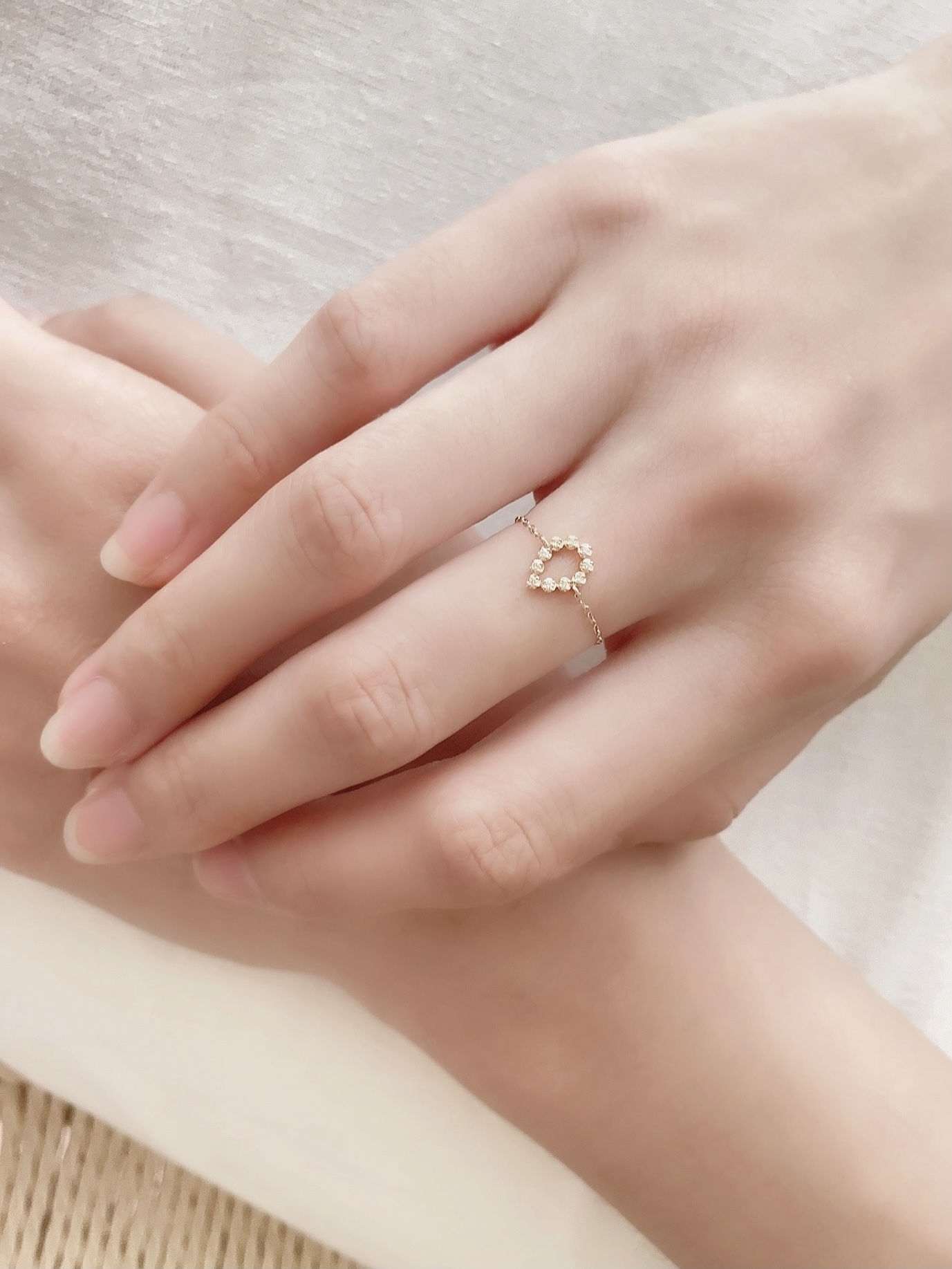 Element Elegant 梨形鍊戒