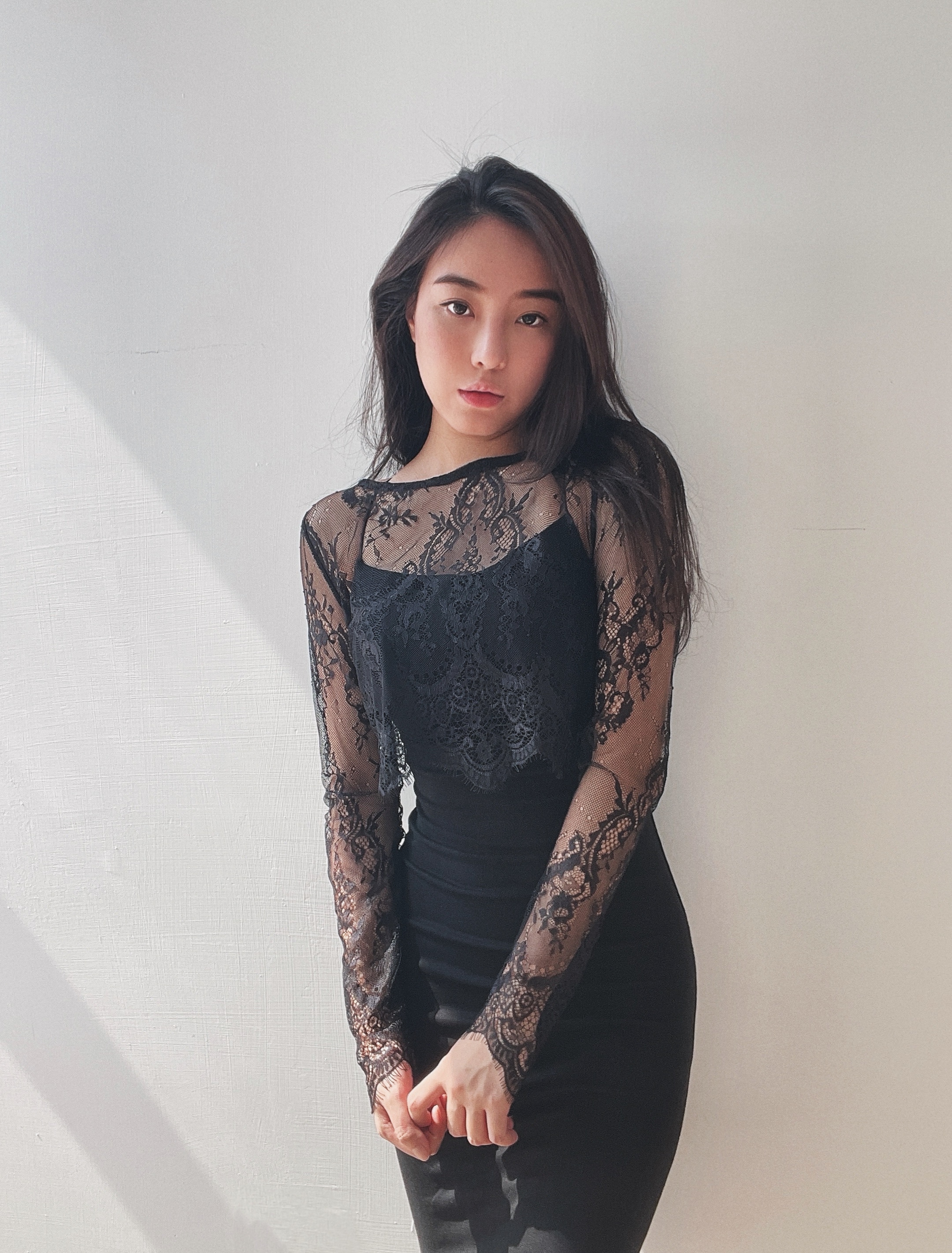 Hidden 隱藏的美 細蕾絲罩衫上衣