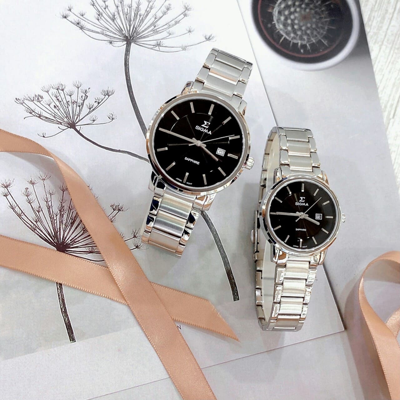 【SIGMA】簡約時尚鋼帶腕錶_黑銀配色 1122L-1  (30mm) /1122M-1 (40mm) 現代鐘錶