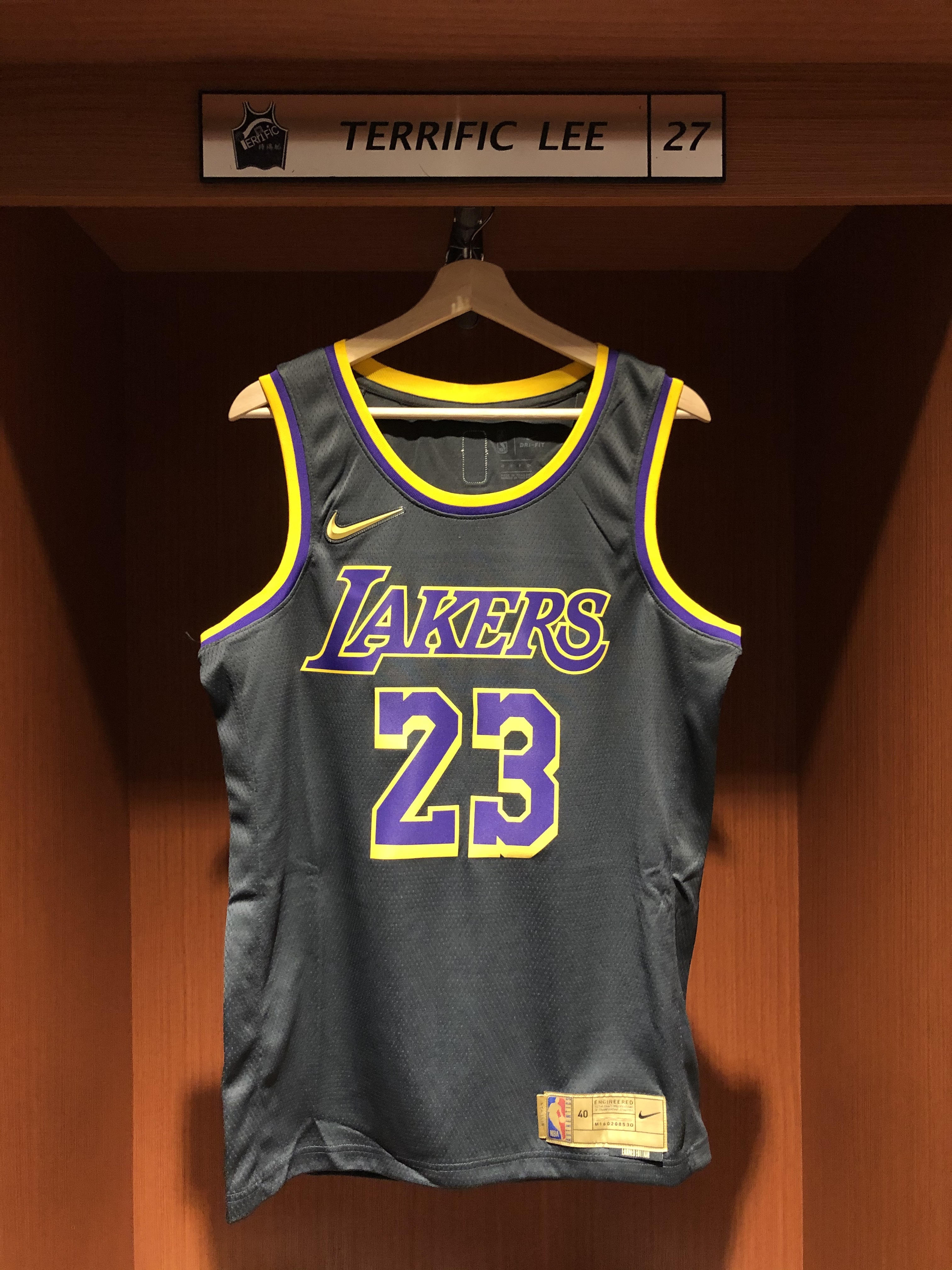 NBA球衣 Lebron James 洛杉磯湖人獎勵 Earned Nike Swingman 球迷版 熱轉印 全新