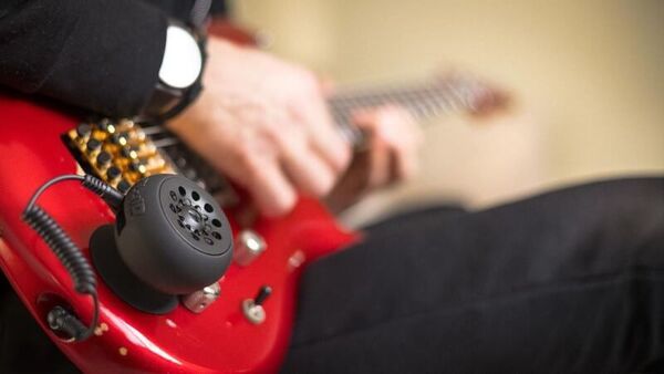 Fluid Audio Fluid Audio Strum Buddy Heavy Metal 攜帶式音箱 第 2 張圖片｜三峽吉他 / Bass