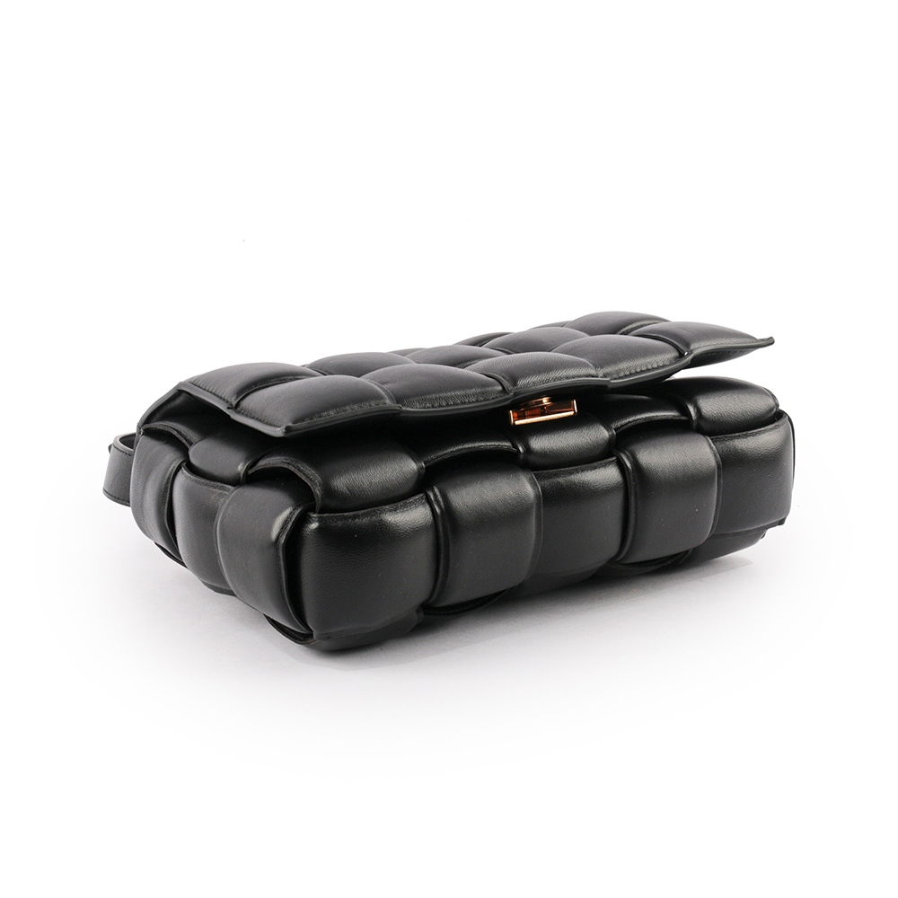 【BOTTEGA VENETA】小羊皮Padded Cassette枕頭編織包