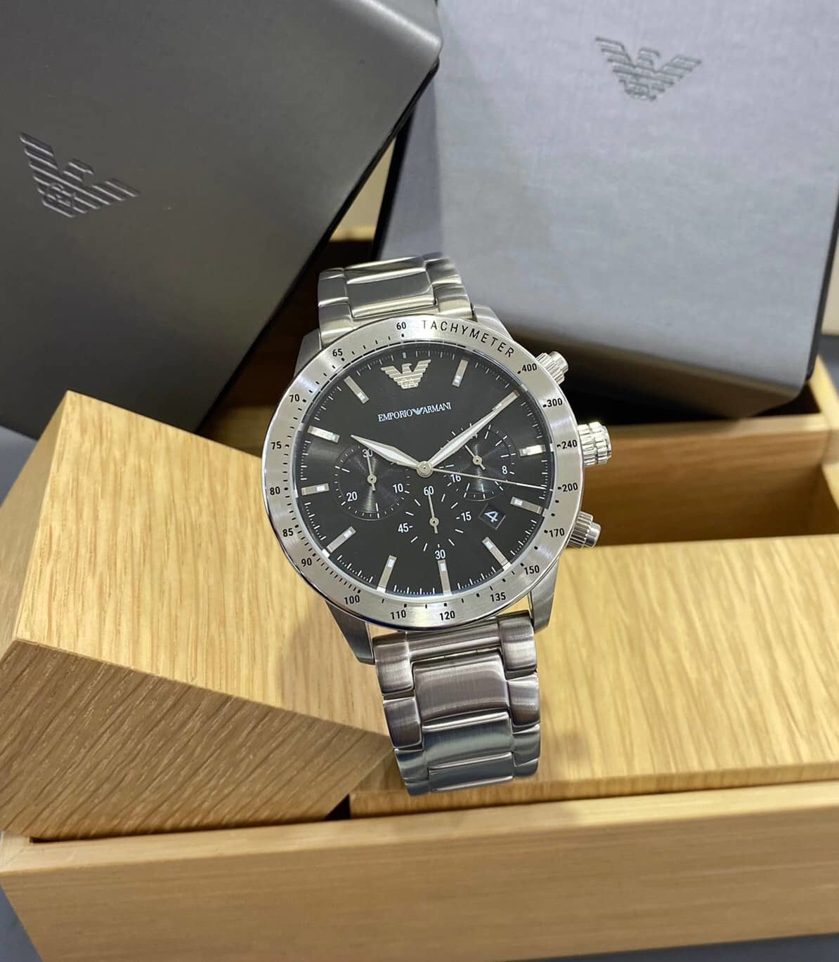 【EMPORIO ARMANI】前衛潮流三眼計時腕錶 AR11241 43mm 現代鐘錶