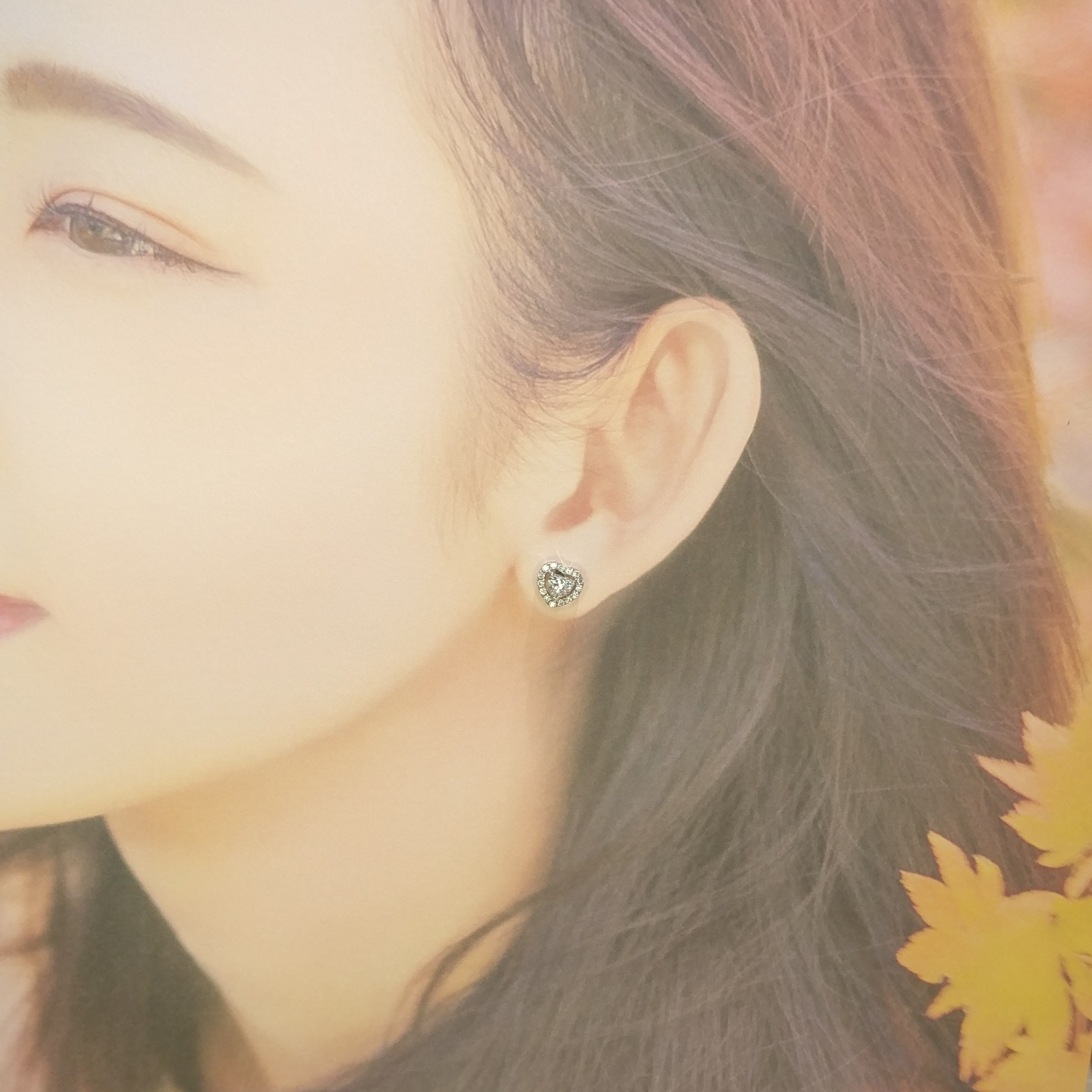 18K White Gold 0.91ct Pear Shaped Diamond Earrings