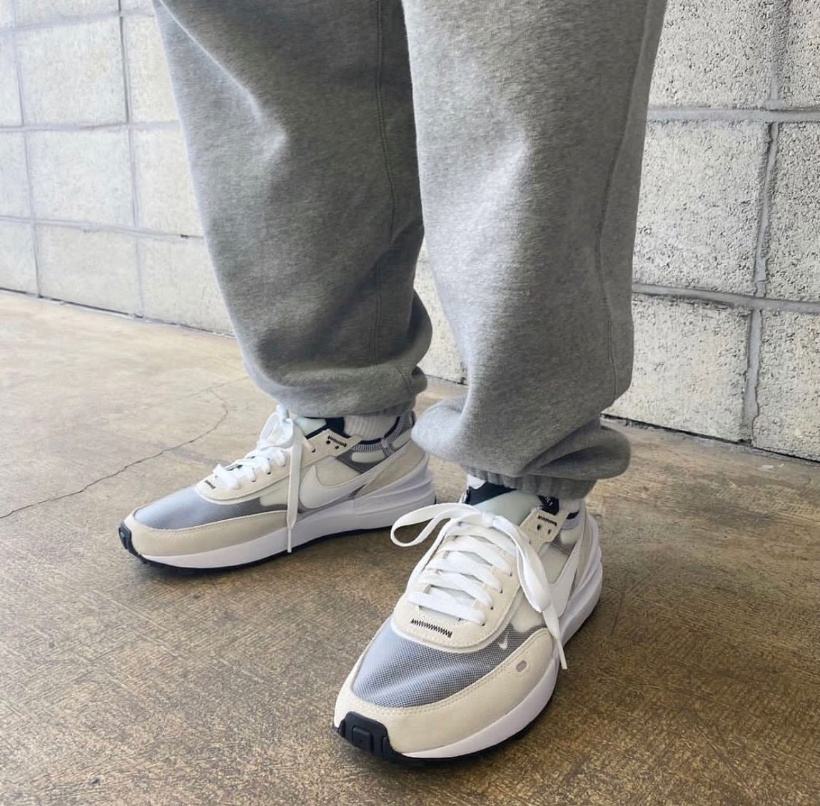 Nike waffle one 灰白 sacai平民款 男生尺寸 da7995 100