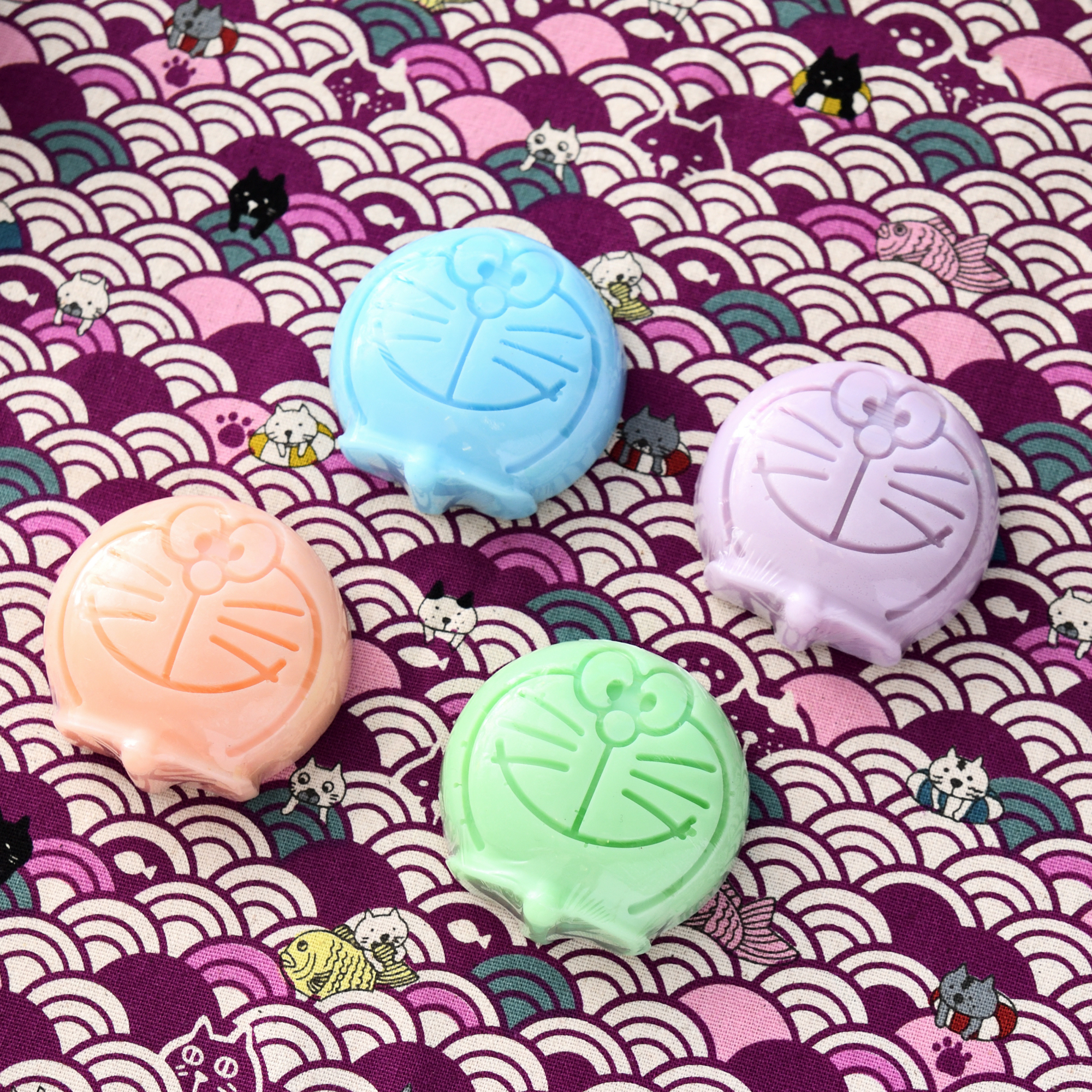 Doraemon 哆啦A夢自制手工皂 | 一套四個 | 顏色隨機發放 (逢星期日截單後7-14個工作天發貨)