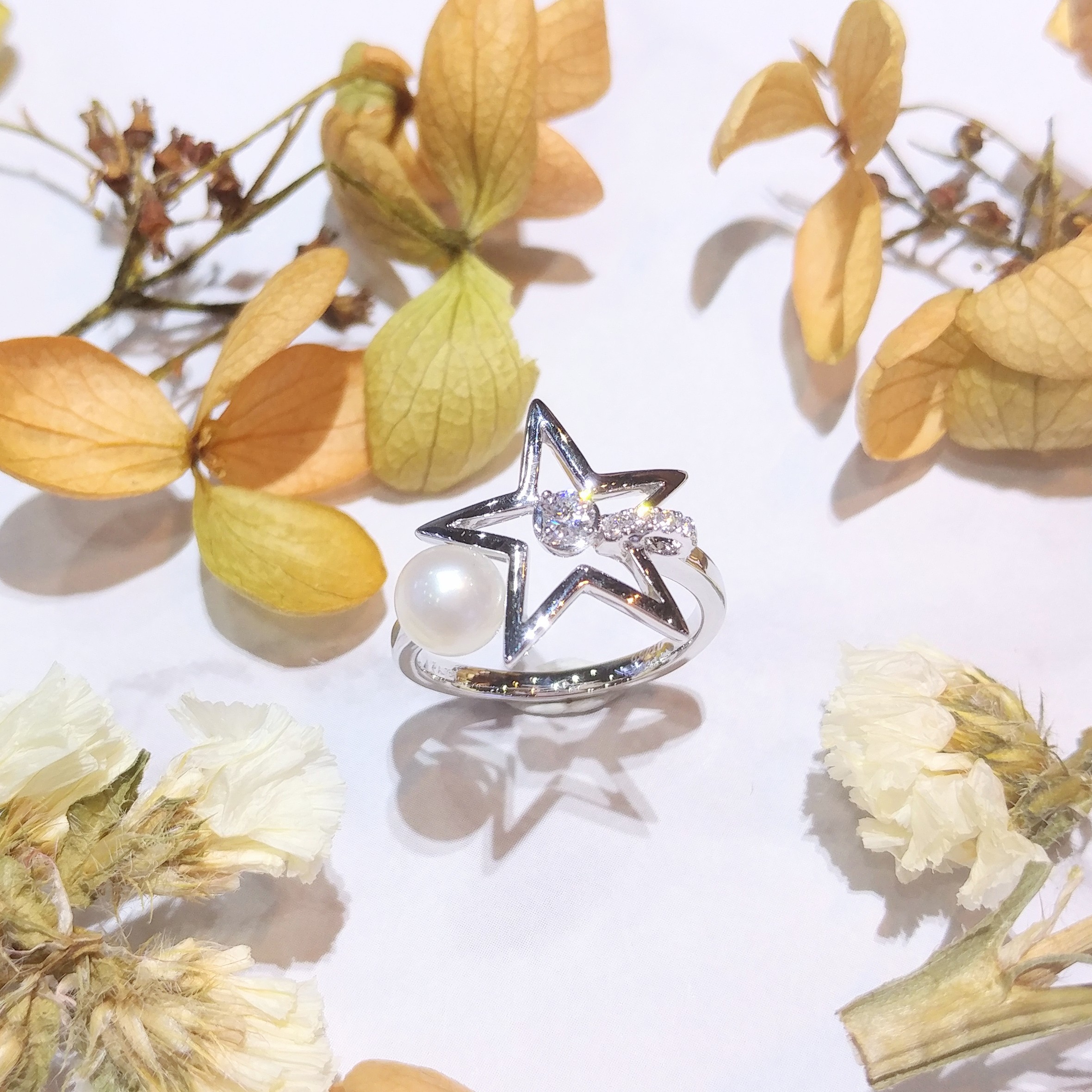 全新18K白金珍珠配10份鑽石戒指