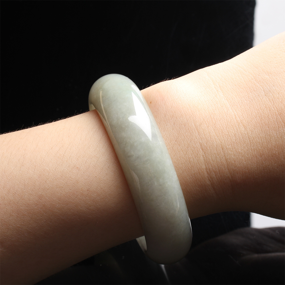 【雅紅珠寶】天然冰種綠翡翠玉鐲-寬版-#18.5-朱顏綠變-B0118