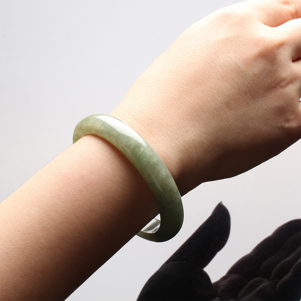 【雅紅珠寶】天然綠翠飄金絲玉鐲-#18.5-明艷動人-B0129