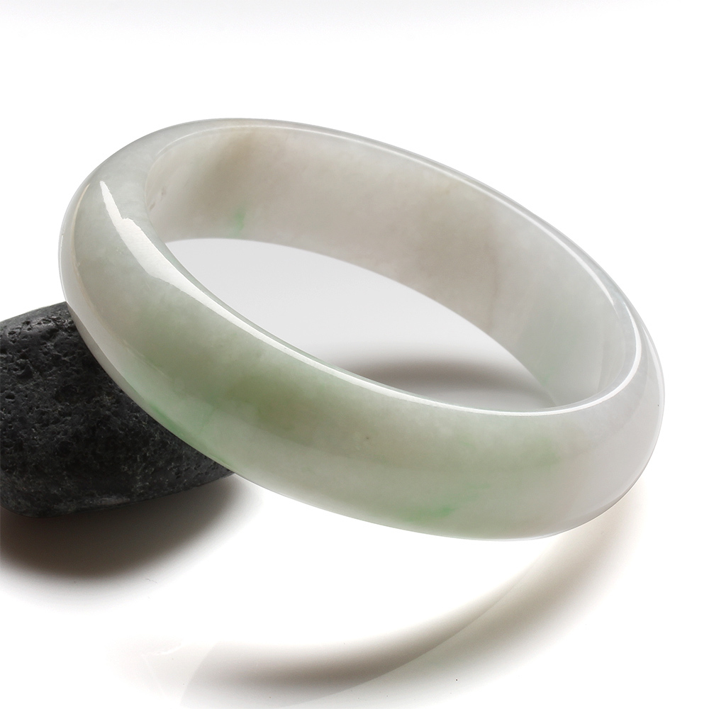 【雅紅珠寶】天然春帶彩翡翠手鐲-#17-依山傍水-B0130