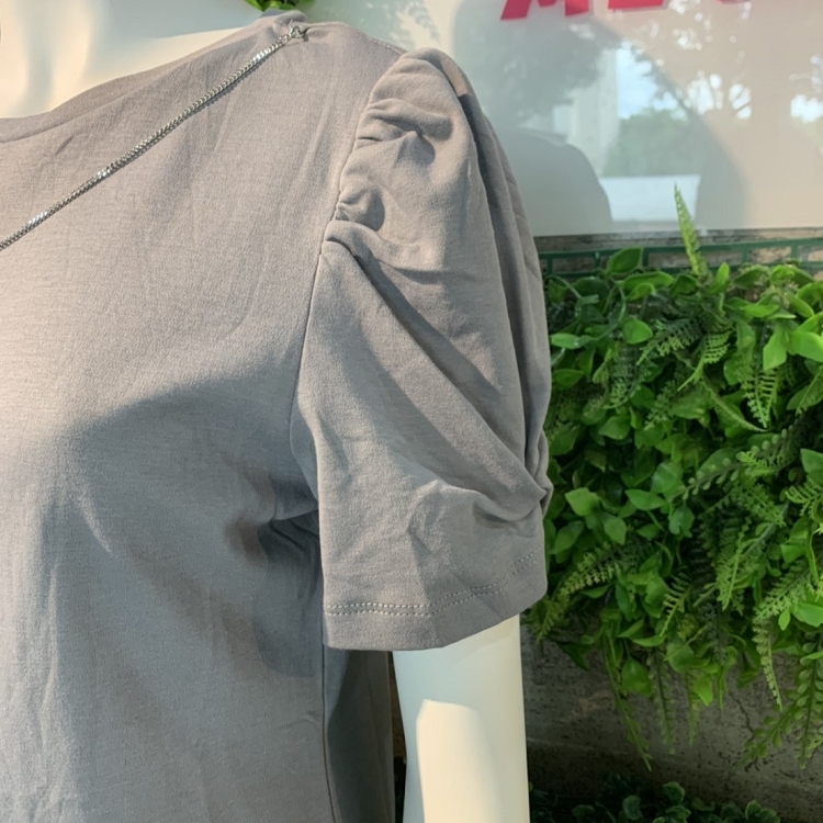 胸前項鍊短袖上衣