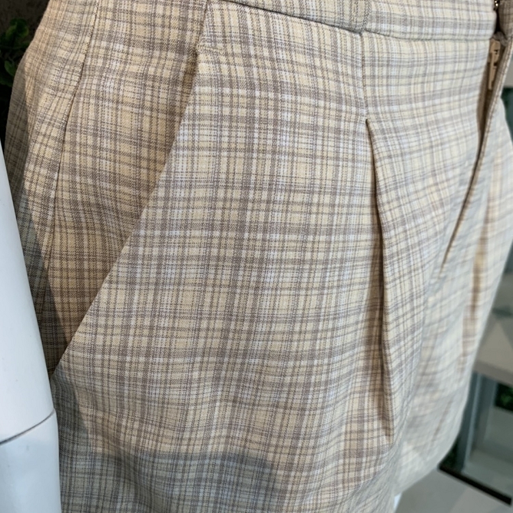 細格紋短褲