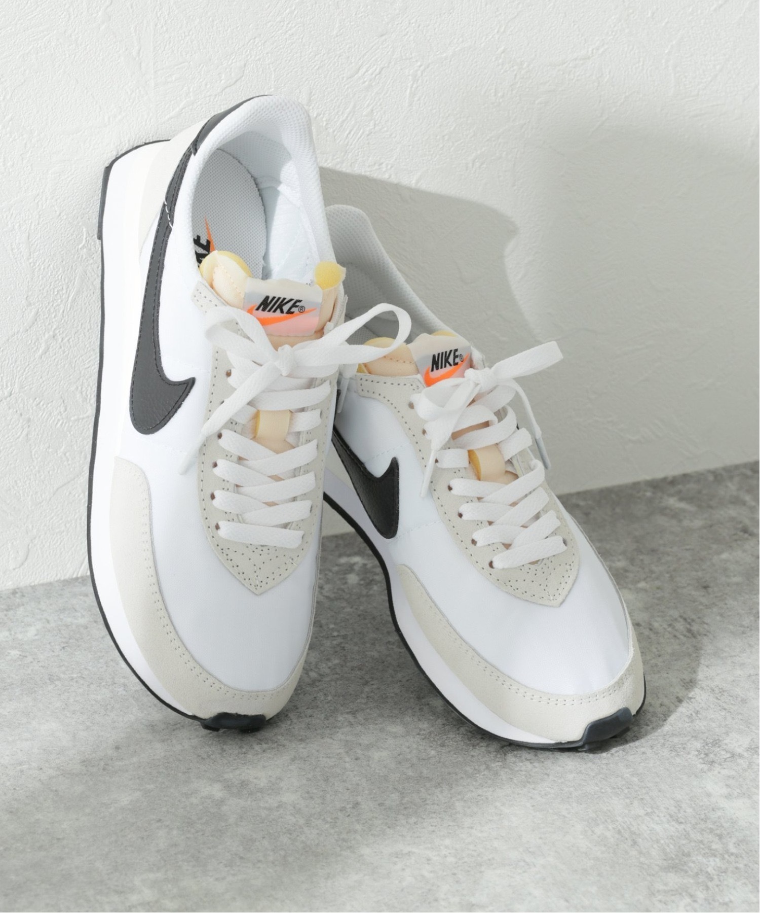 NIKE WMNS WAFFLE 2 SE