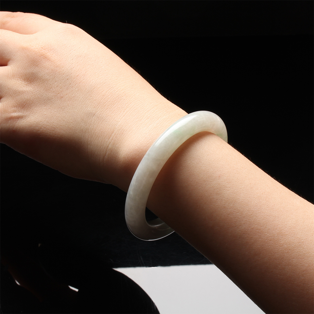 【雅紅珠寶】天然冰糯種翡翠圓骨手鐲-#18-似水柔情-B0102