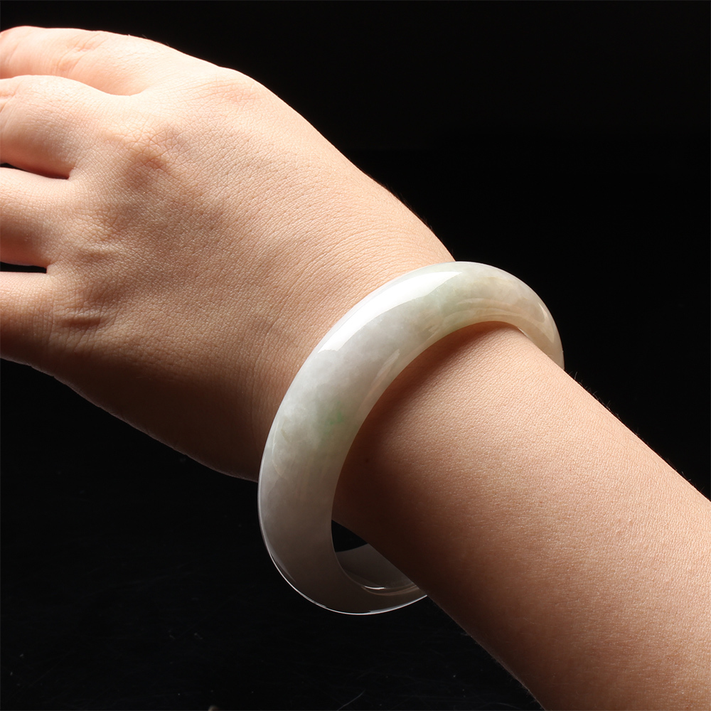 【雅紅珠寶】天然春帶彩冰糯種翡翠手鐲-寬版-#19-暗香疏影-B0021