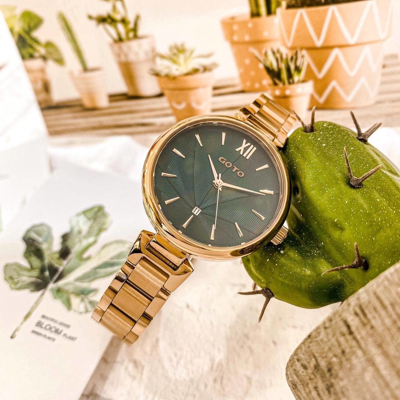 【GOTO】Peacock series GS0098L-44-G41 33mm Modern Watch