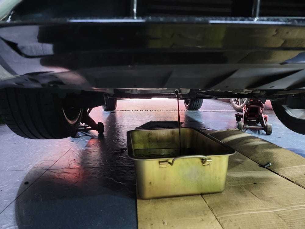 mercedes-benz a250 w176 換油 偈油 white 白色 浚車汽車 juns car and audio super nano oil drain 排放機油