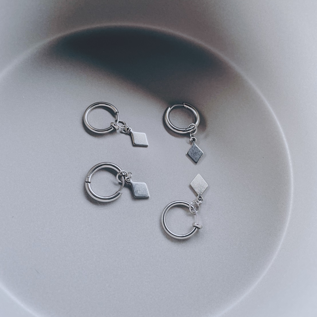 #現貨 (ACCE516) 鋼耳環 菱形方塊耳環/耳夾