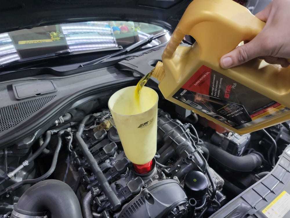 black Audi 黑色奧迪 A5 Quattro juns car and audio 浚車汽車音響精品電池 super nano ester plus 5w40 機油 偈油