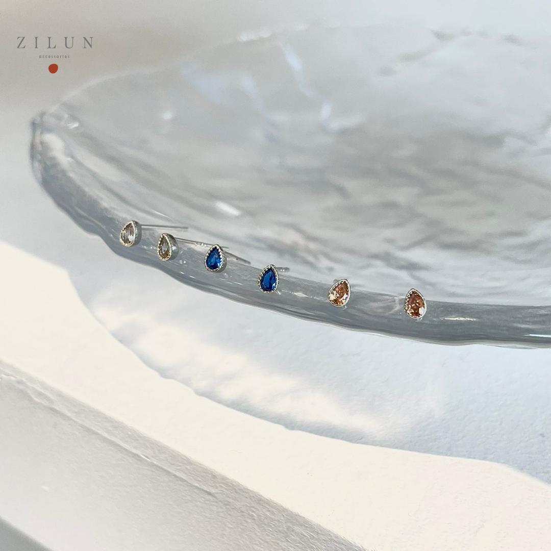 │清新│迷你雨滴 • 白鋯石 • 925silver • 純銀耳針