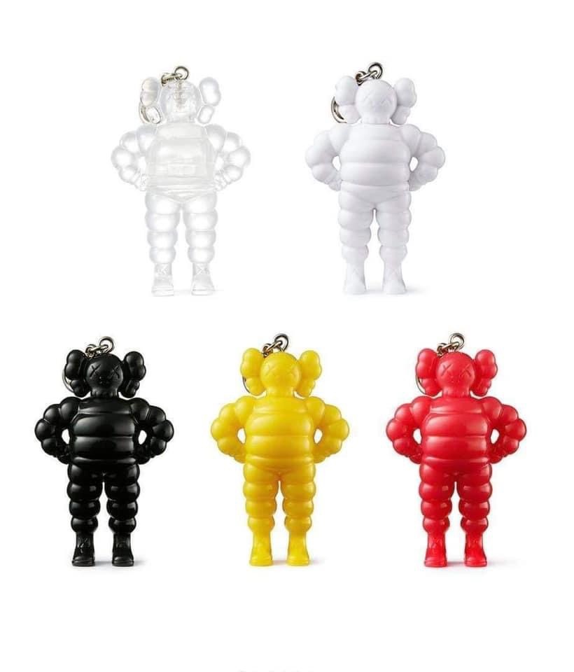 KAWS TOKYO FIRST CHUM KEYCHAIN (2021) 鑰匙圈 透明/白/黑/黃/粉
