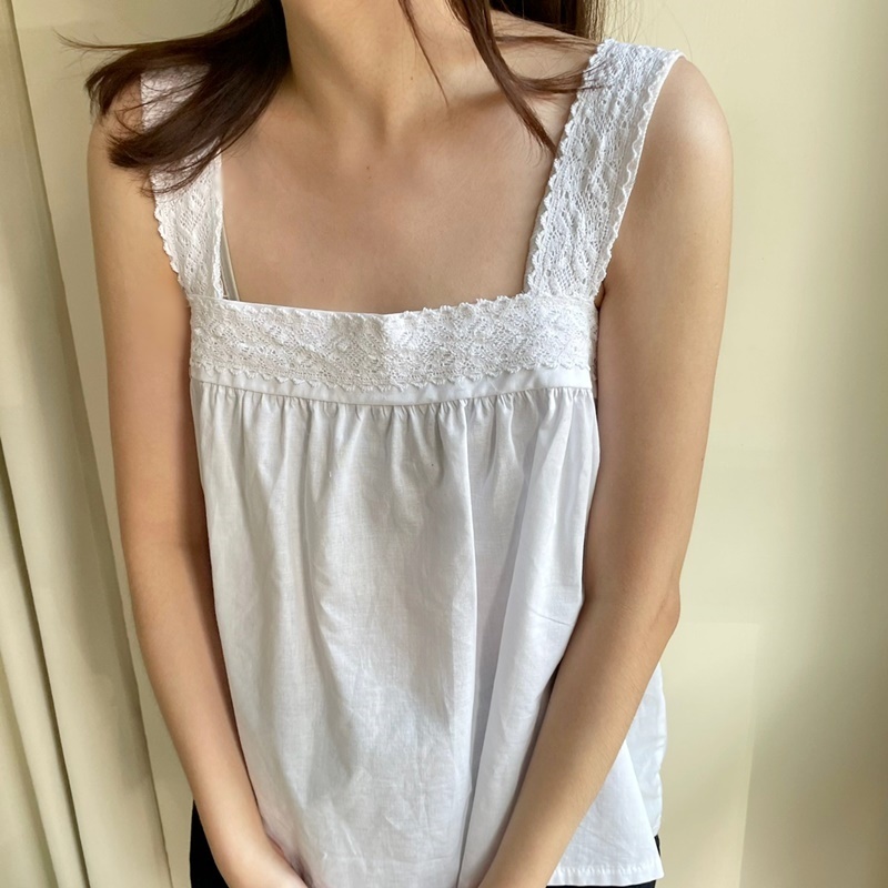 5W10 平口刺繡吊帶背心 白色