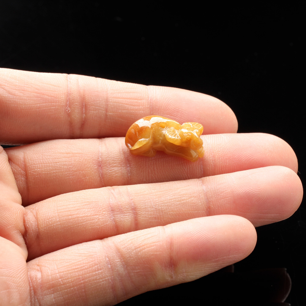 【雅紅珠寶】天然紅翡翠玉項鍊-十二生肖-牛-牛運亨通-A0022