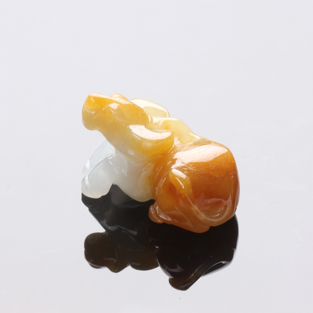 【雅紅珠寶】天然黃翡玉墜子-十二生肖-牛-金牛獻財-A0091