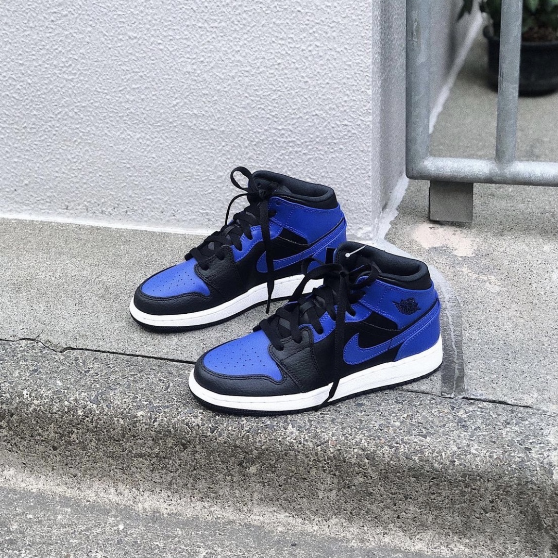 出清特價現貨┃NIKE AIR JORDAN 1 554724-077 一代 MID ROYAL AJ1 平民版 男鞋 喬丹