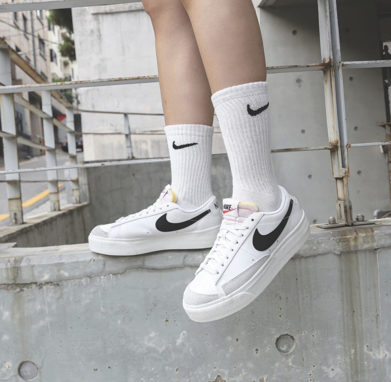 blazer low