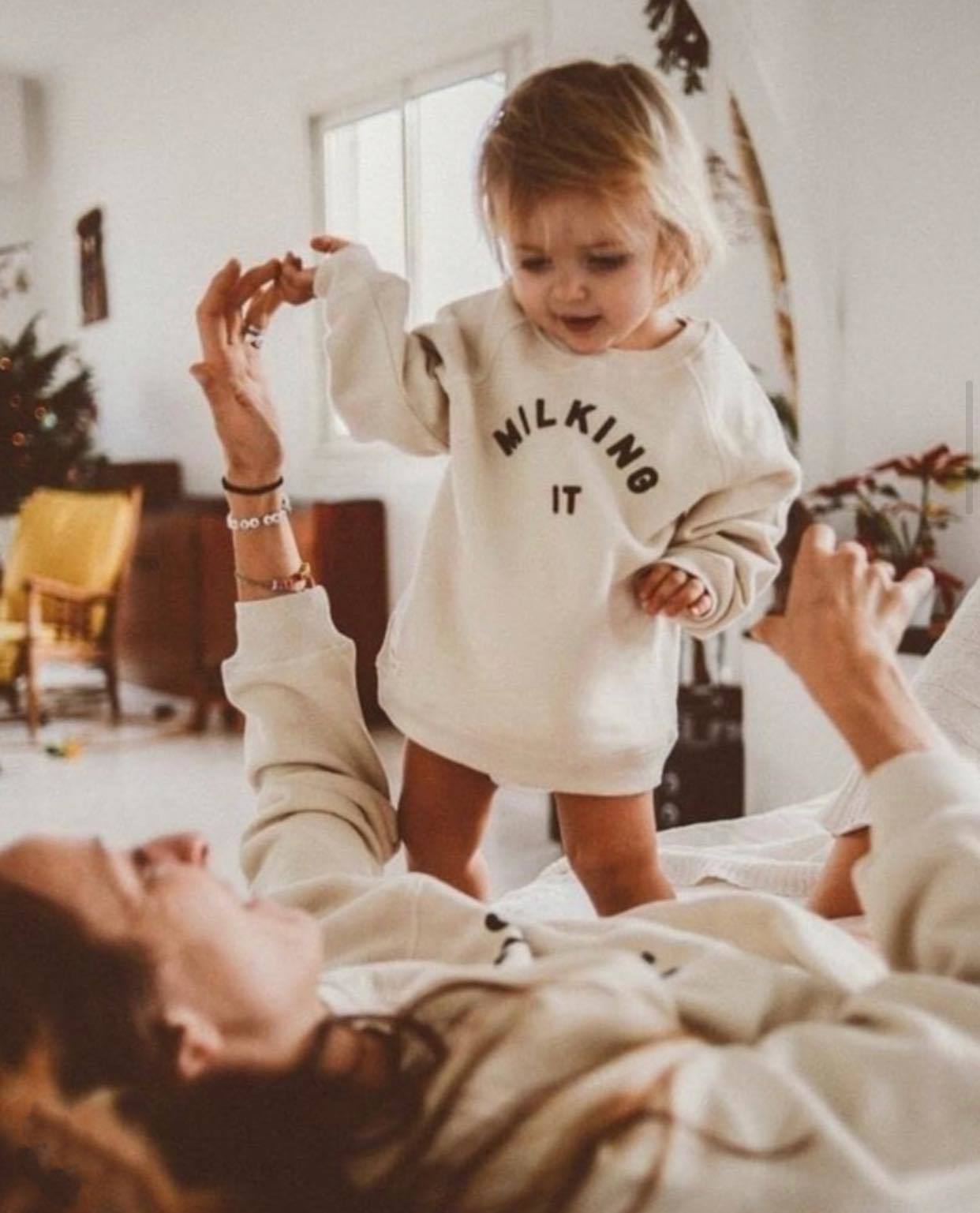 CLAUDE AND CO - Sweat Milking It Child 小孩款