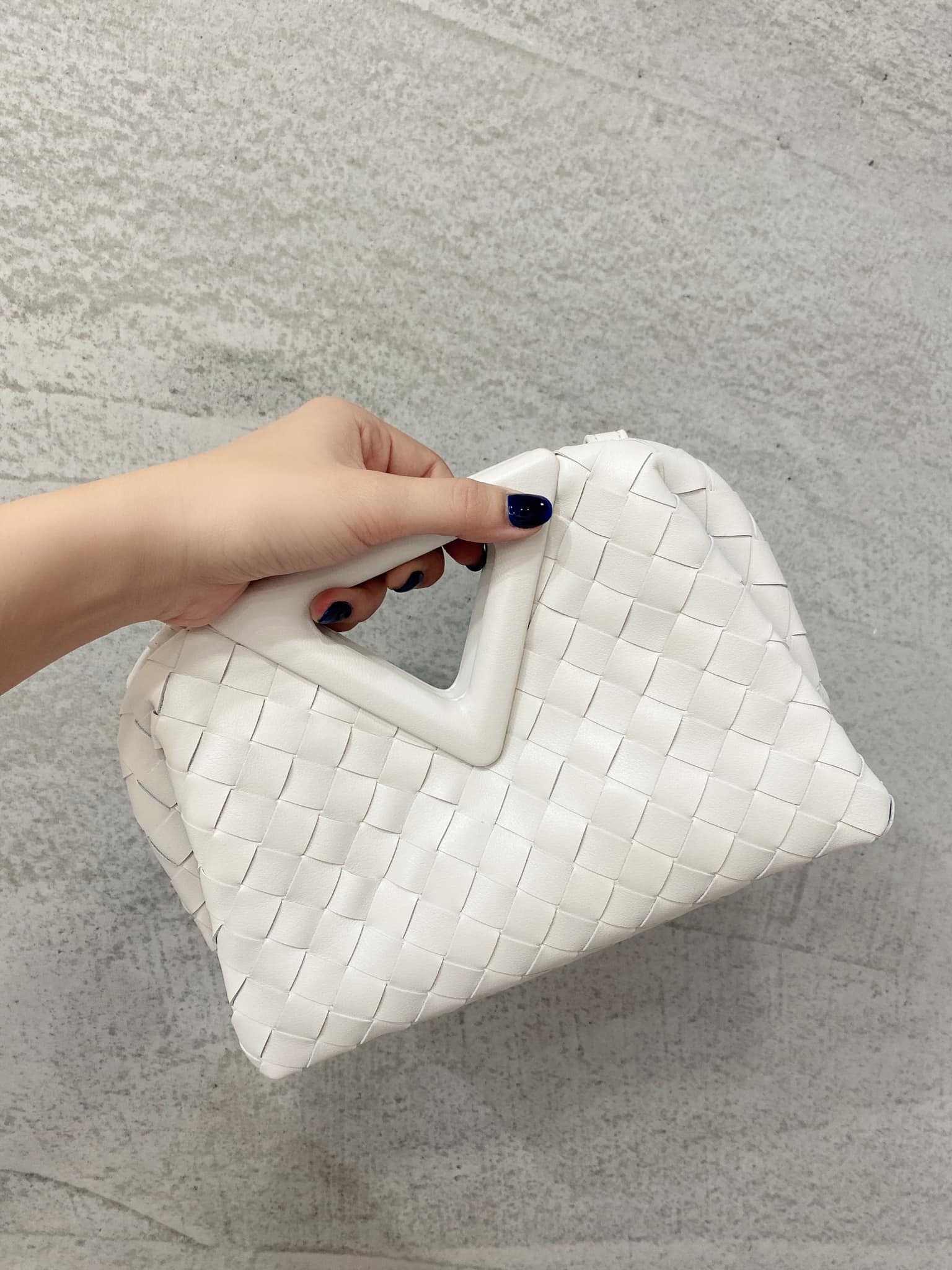 牛皮編織 三角雲朵包