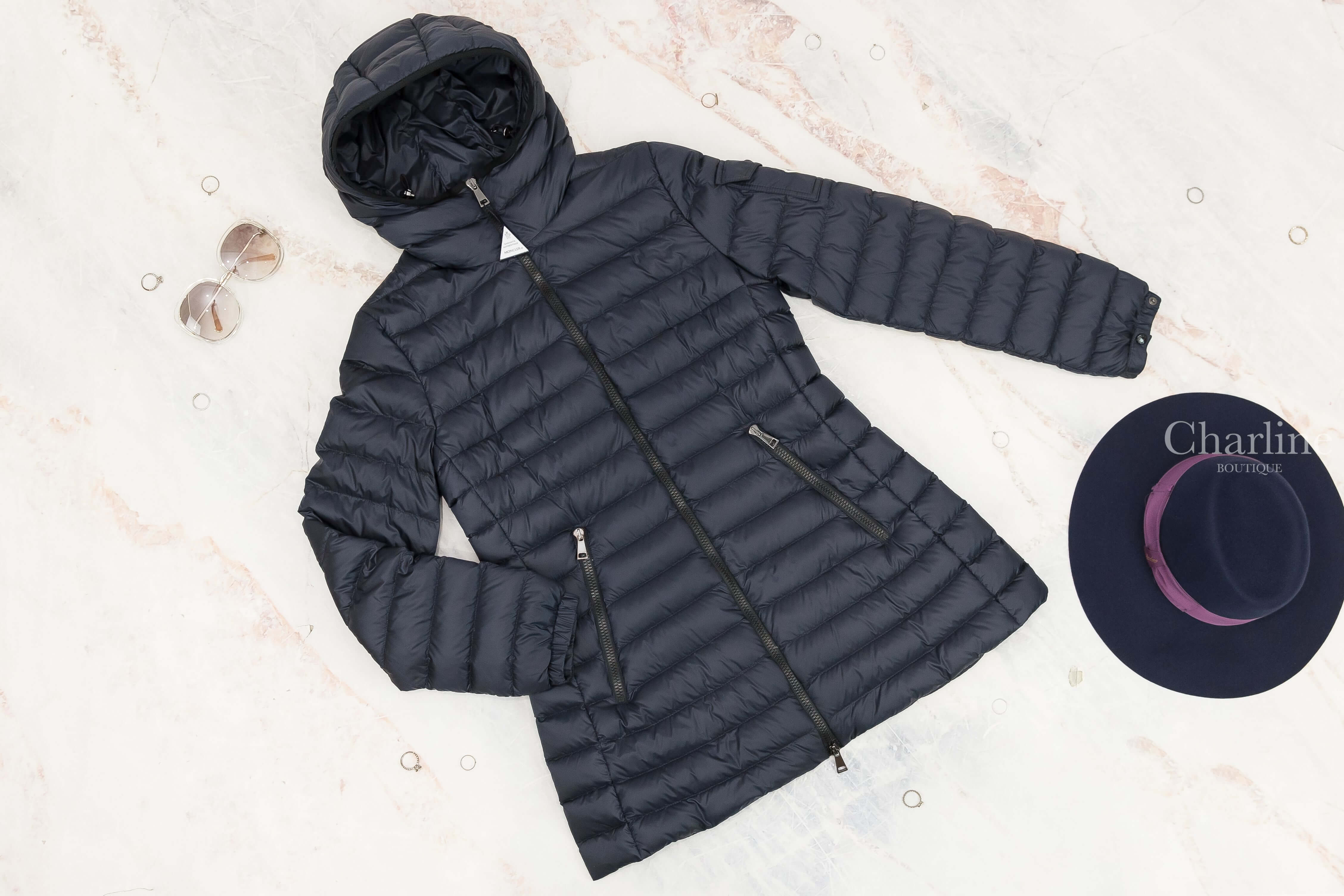 Moncler Ments 夜藍色拉鍊中長版連帽輕羽絨外套-Charline Boutique 精品代購