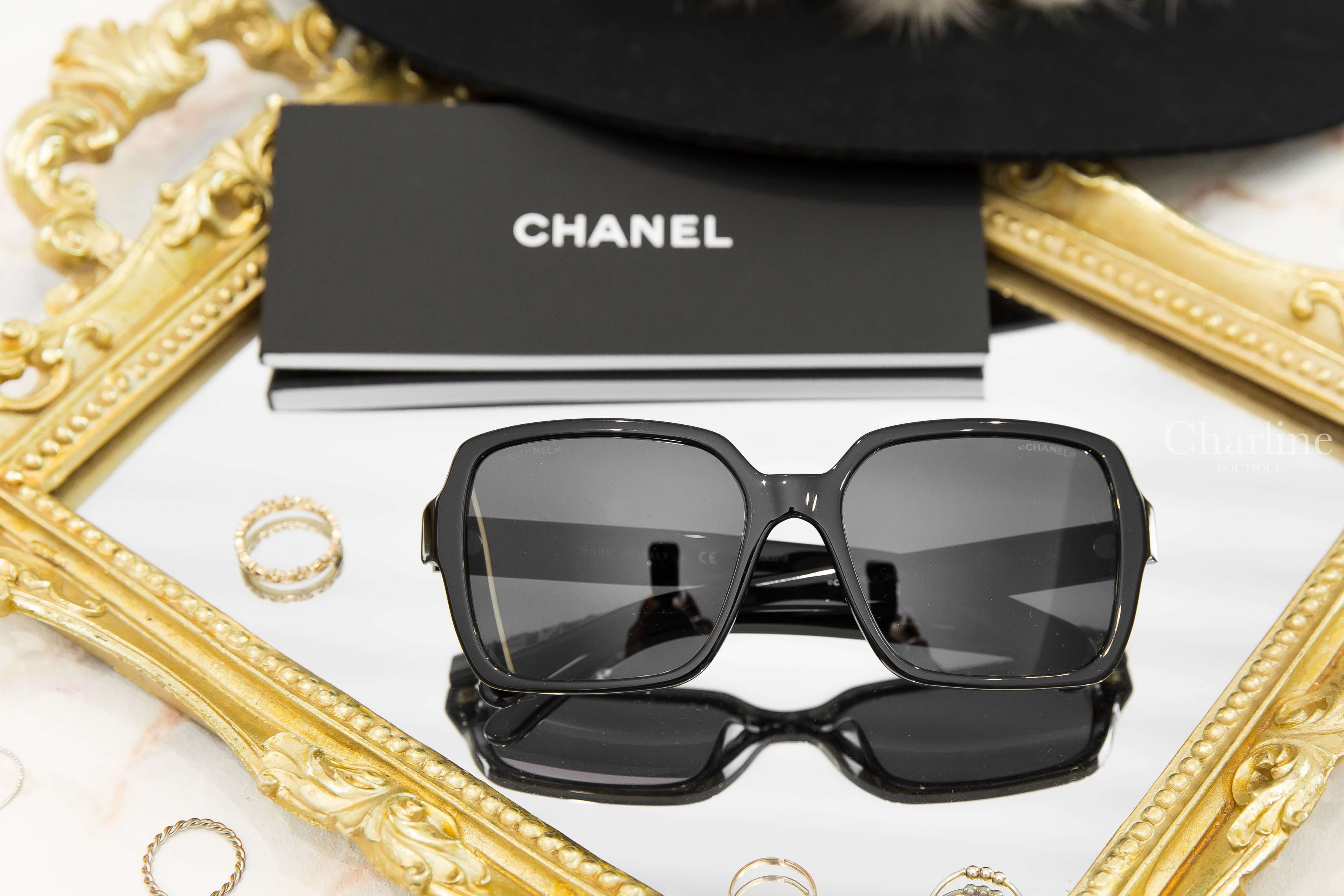 Chanel Square Sunglasses 黑色方框灰色鏡片側邊金色 Logo 太陽眼鏡-Charline Boutique 精品代購