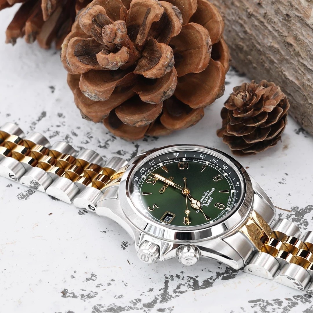 萬年鐘錶 - 太空人錶帶 SEIKO Alpinist  登山運動員 SPB117J1 代用錶鋼帶-半金色   安哥斯五珠按鈕V形潛水扣拉砂電鍍金色  SS201820PGD064