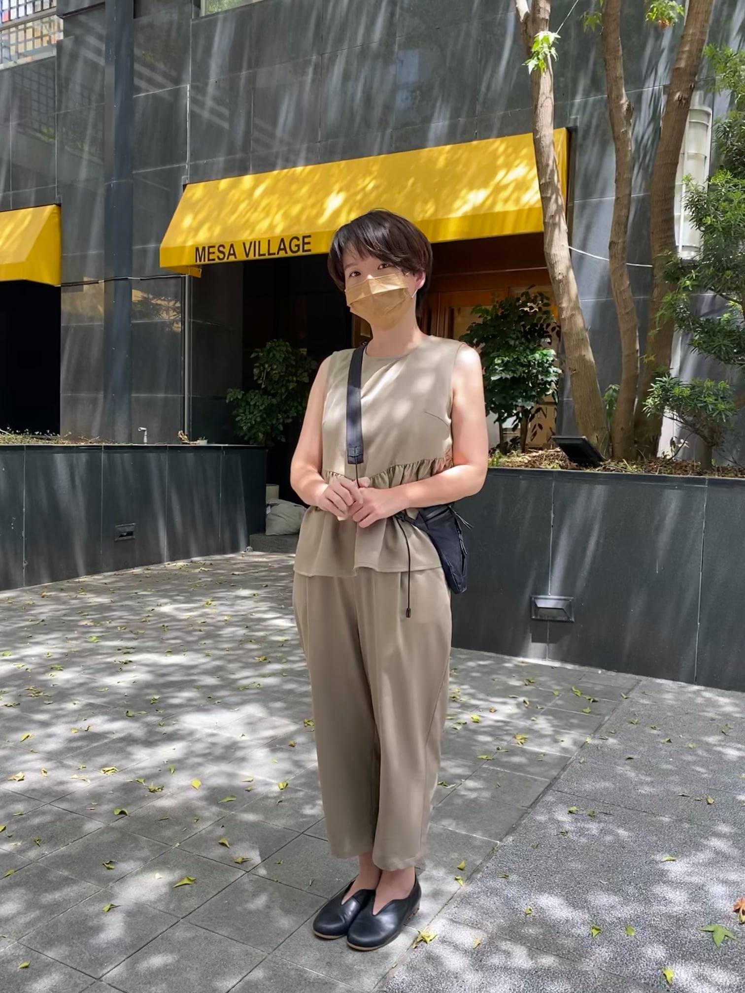 摩登風景無袖的任性上衣-有光