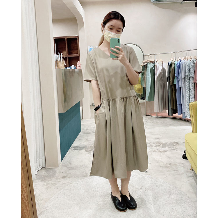 摩登風景V的開衩洋裝-有光